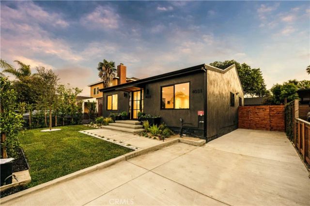 4033 Moore, Los Angeles, CA 90066