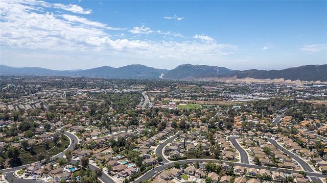 29777 Via Las Chacras, Temecula, CA 92591