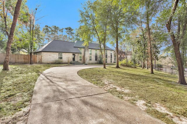 50 Village Hill Drive, Conroe, TX 77304