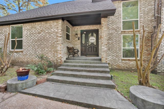 50 Village Hill Drive, Conroe, TX 77304