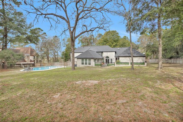 50 Village Hill Drive, Conroe, TX 77304