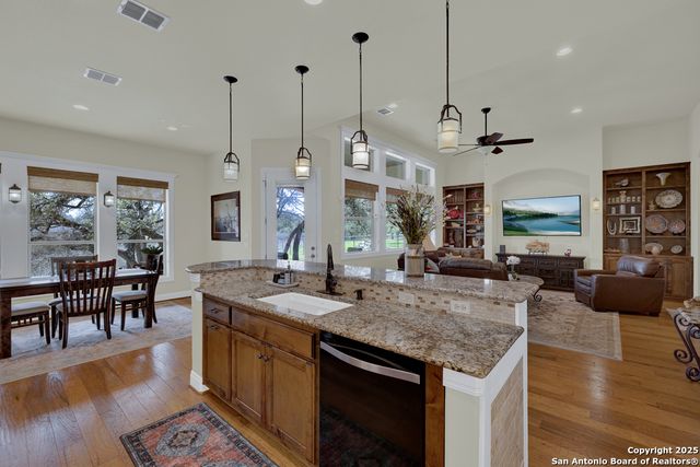 115 Laurel Wood, New Braunfels, TX 78132
