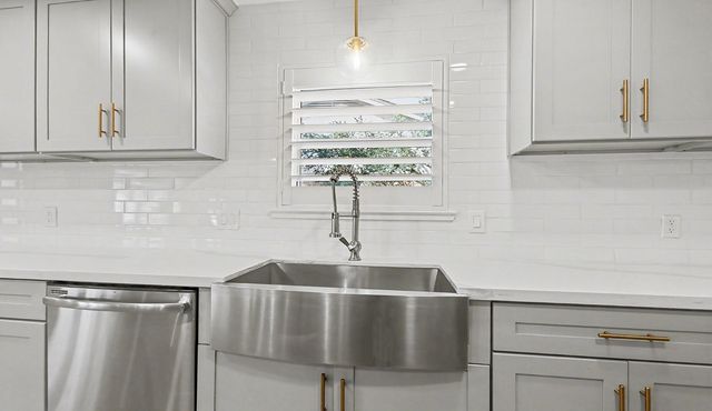 10718 Longmont Drive, Houston, TX 77042