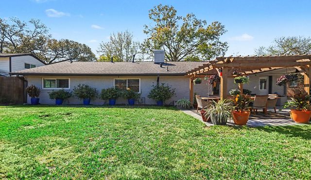 10718 Longmont Drive, Houston, TX 77042