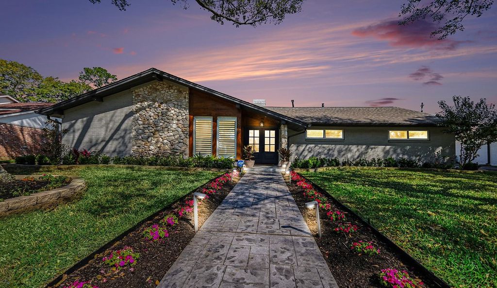 10718 Longmont Drive, Houston, TX 77042