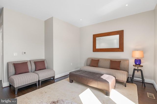 213 MONTGOMERY ST, Alexandria, VA 22314