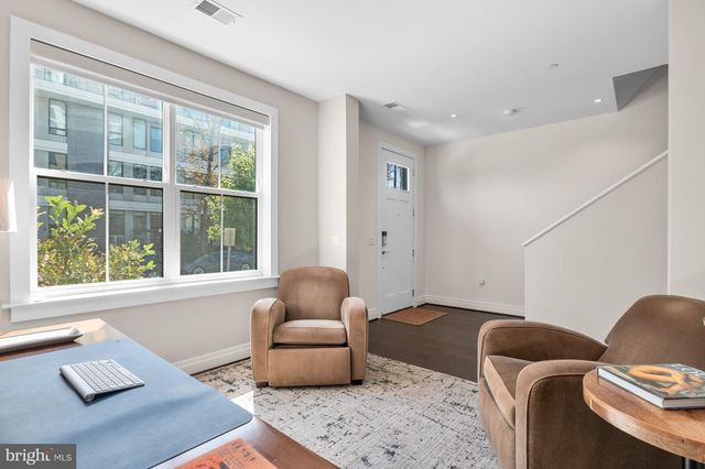 213 MONTGOMERY ST, Alexandria, VA 22314