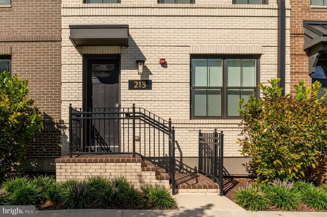 213 MONTGOMERY ST, Alexandria, VA 22314