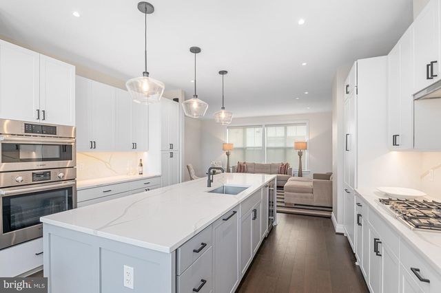 213 MONTGOMERY ST, Alexandria, VA 22314