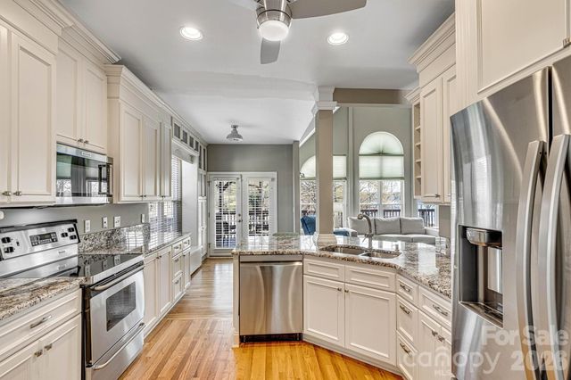 4586 Lynwood Road, Sherrills Ford, NC 28673