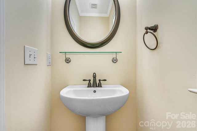 4586 Lynwood Road, Sherrills Ford, NC 28673