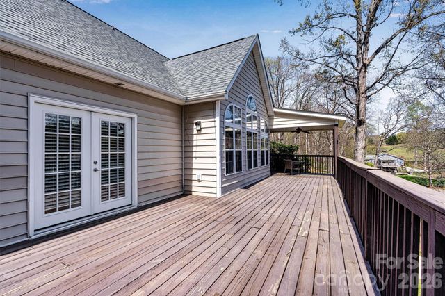 4586 Lynwood Road, Sherrills Ford, NC 28673