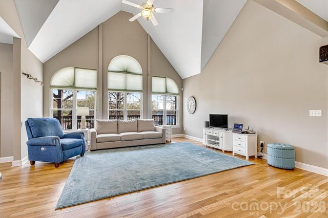 4586 Lynwood Road, Sherrills Ford, NC 28673