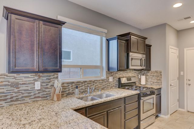6820 Oasis Canyon Road NW, Albuquerque, NM 87114