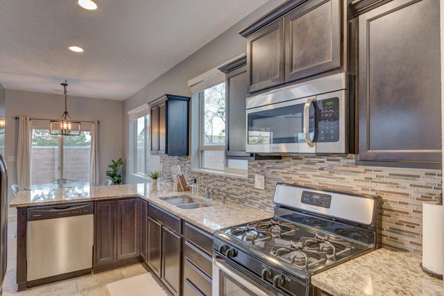 6820 Oasis Canyon Road NW, Albuquerque, NM 87114