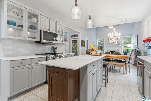 3730 CHALYBE WALK, Hoover, AL 35226
