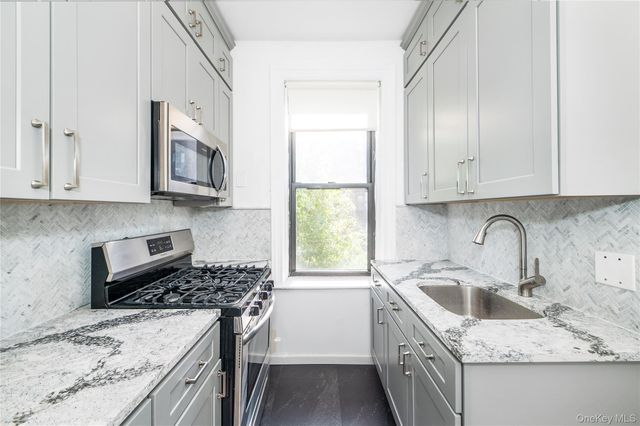 4516 39th Place, Sunnyside, NY 11104