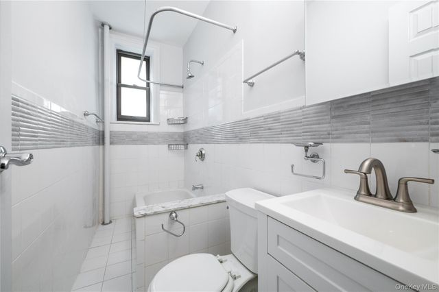 4516 39th Place, Sunnyside, NY 11104