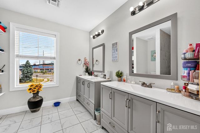 316 Broadway, Keyport, NJ 07735