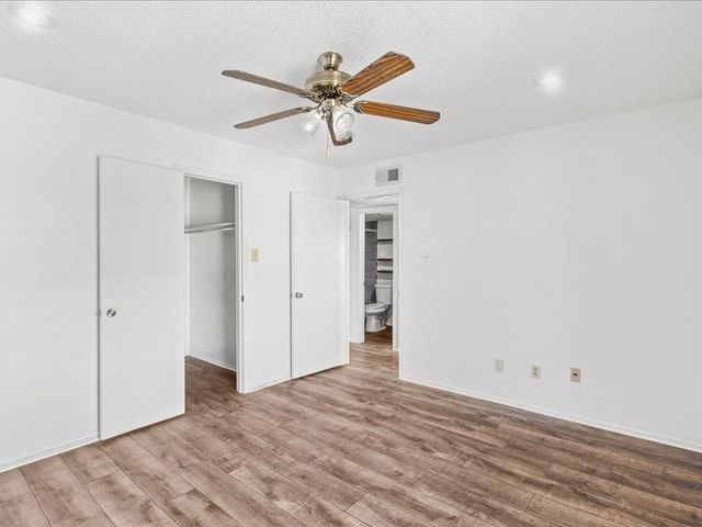 10650 Steppington Drive 237, Dallas, TX 75230