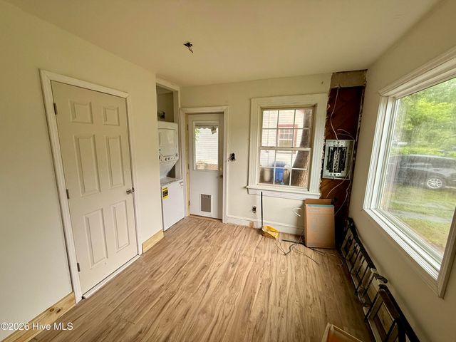315 Woodlawn Drive, Kinston, NC 28501