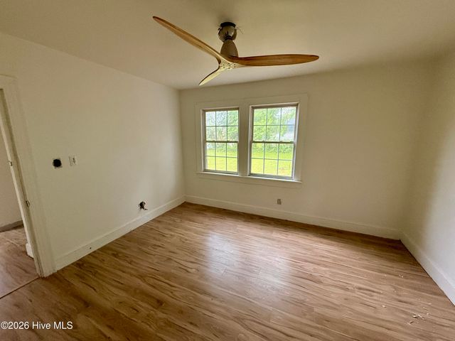 315 Woodlawn Drive, Kinston, NC 28501