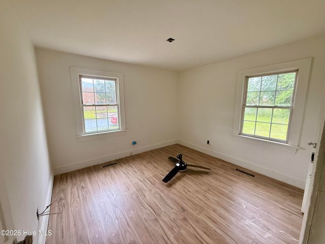 315 Woodlawn Drive, Kinston, NC 28501
