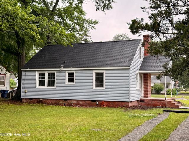 315 Woodlawn Drive, Kinston, NC 28501