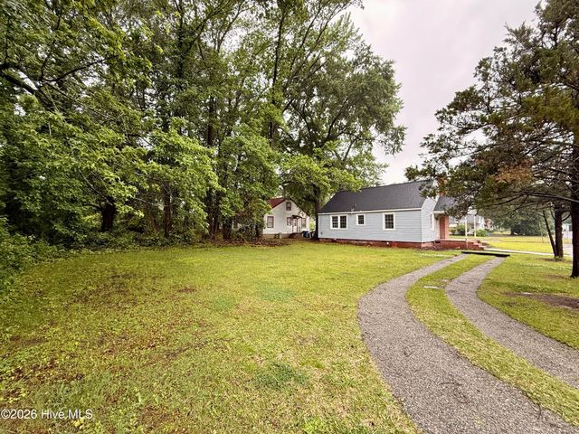 315 Woodlawn Drive, Kinston, NC 28501