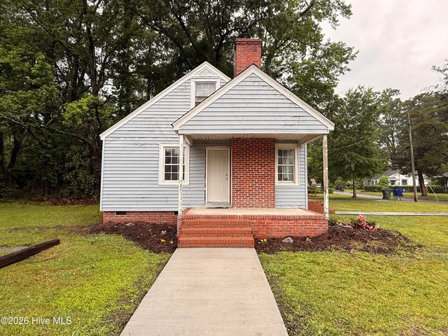 315 Woodlawn Drive, Kinston, NC 28501