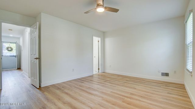 39 Poplar Place, Freehold, NJ 07728
