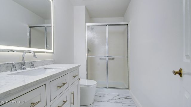 39 Poplar Place, Freehold, NJ 07728