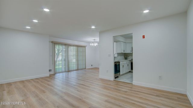 39 Poplar Place, Freehold, NJ 07728
