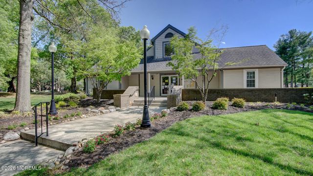 39 Poplar Place, Freehold, NJ 07728
