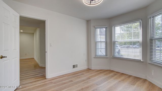 39 Poplar Place, Freehold, NJ 07728