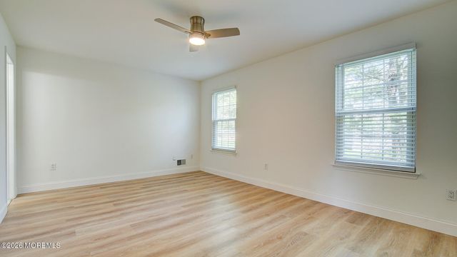 39 Poplar Place, Freehold, NJ 07728