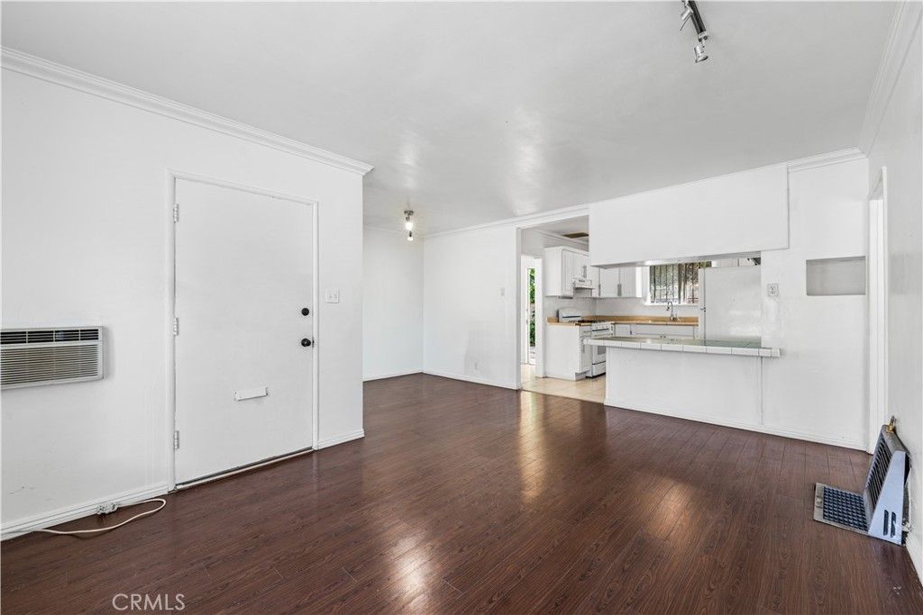 Image 4 of property listing at 1034 Loma Verde, Monterey Park, CA 91754