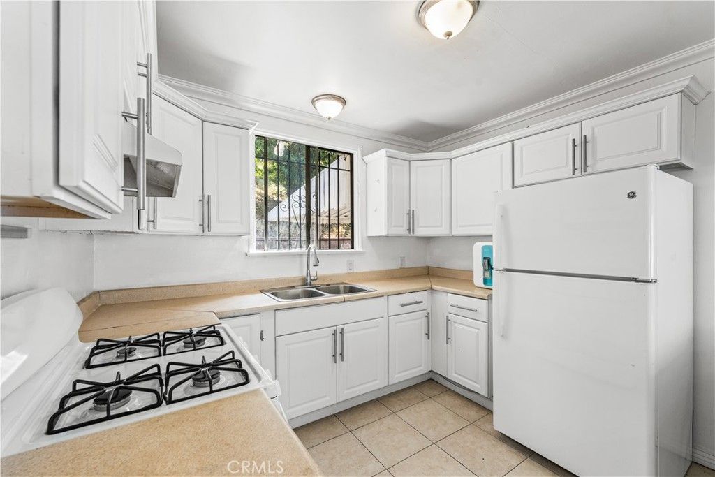 Image 7 of property listing at 1034 Loma Verde, Monterey Park, CA 91754