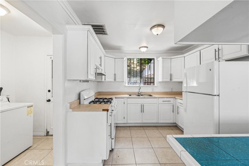 Image 8 of property listing at 1034 Loma Verde, Monterey Park, CA 91754