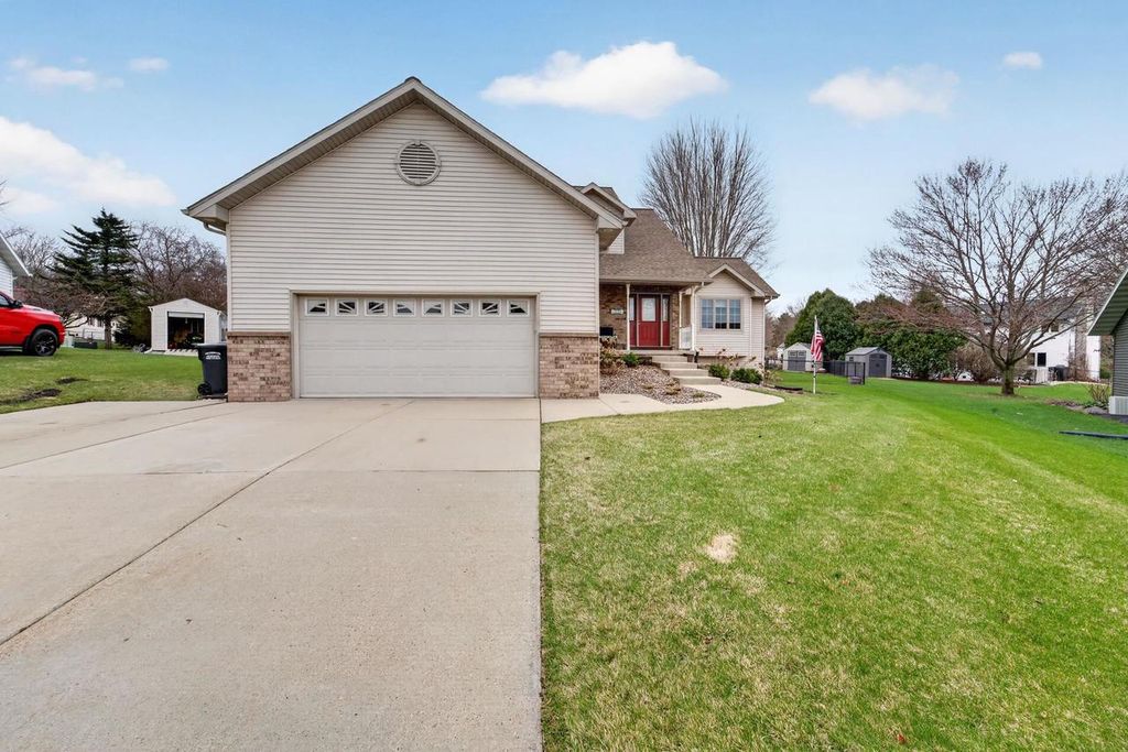 115 Tena Marie Circle, Lodi, WI 53555