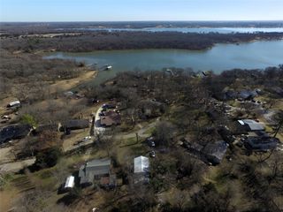 242 Club Park Court, East Tawakoni, TX 75472