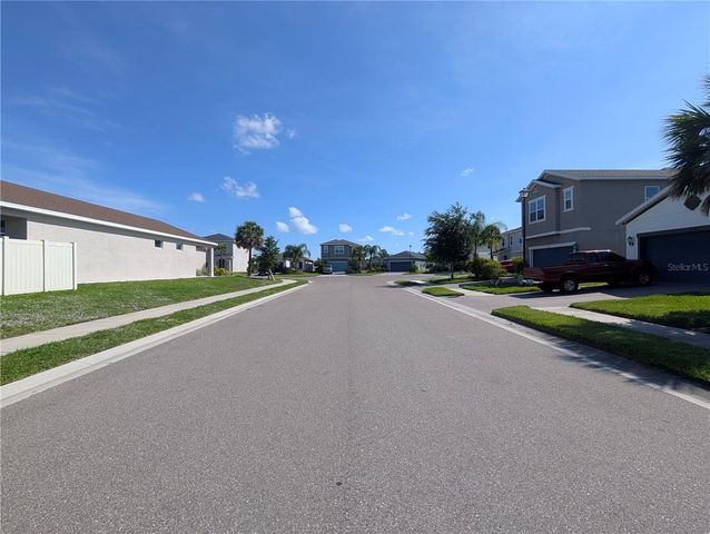 5763 BUNGALOW GROVE COURT, Palmetto, FL 34221