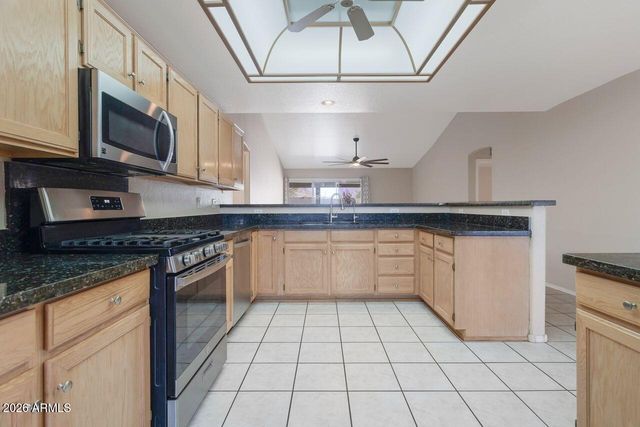 10773 W TONOPAH Drive, Peoria, AZ 85373