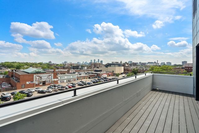 40 Centre St 408, Brookline, MA 02446