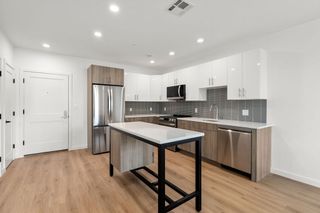 40 Centre St 408, Brookline, MA 02446