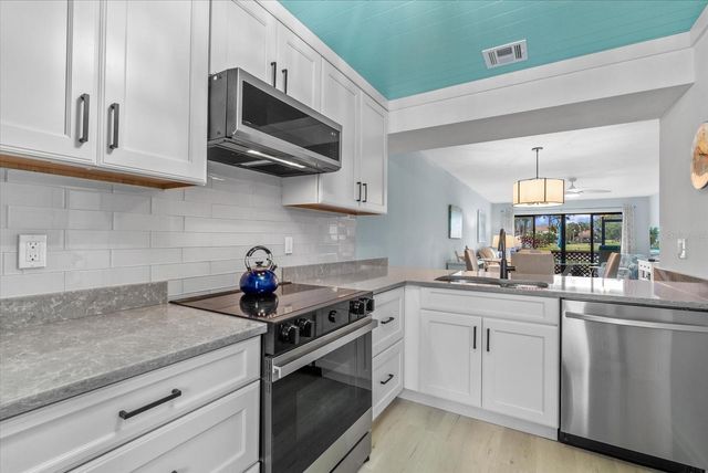 1124 BIRD BAY WAY 181, Venice, FL 34285