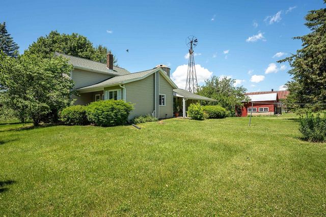 3402 Rutland Dunn Town Line Road, Stoughton, WI 53589