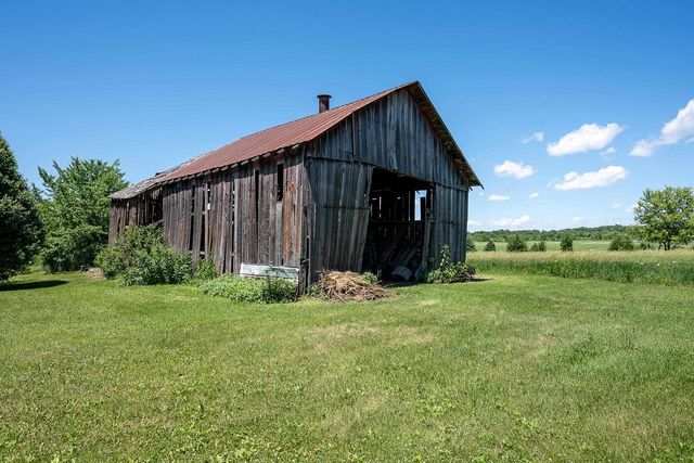 3402 Rutland Dunn Town Line Road, Stoughton, WI 53589