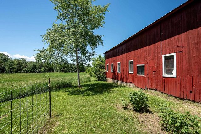 3402 Rutland Dunn Town Line Road, Stoughton, WI 53589