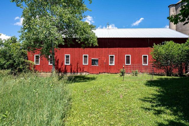 3402 Rutland Dunn Town Line Road, Stoughton, WI 53589